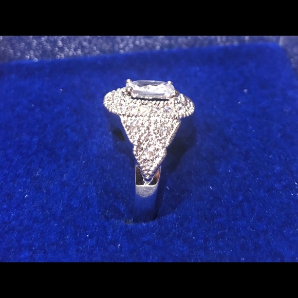 Oh So Glam ring - Picture 2 of 4